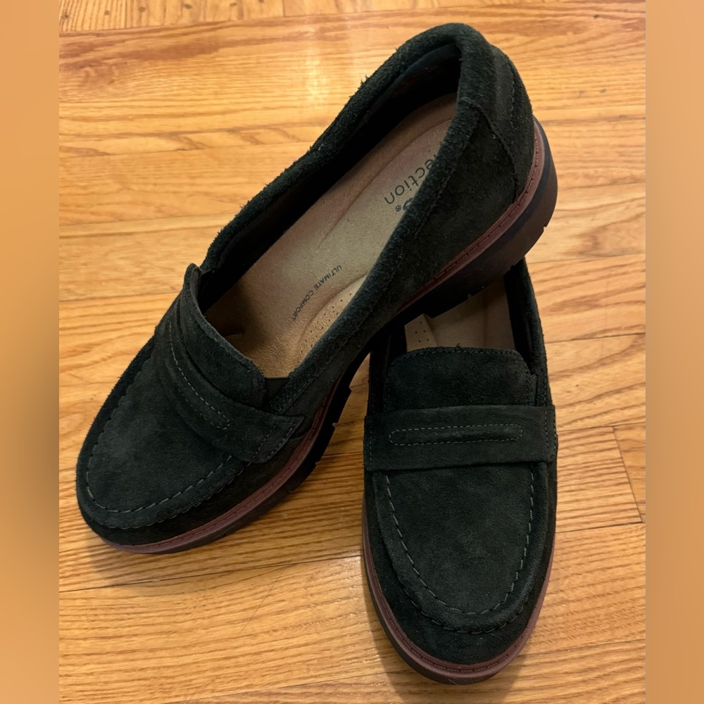 Clarks Collection Forest Green Suede Loafers 8W NWOB
